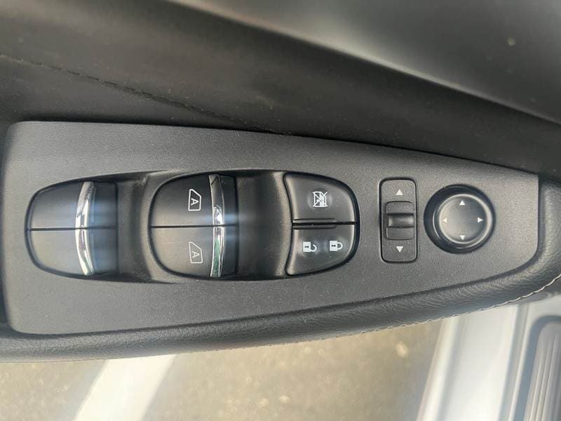 2022 Nissan Maxima thumbnail 6