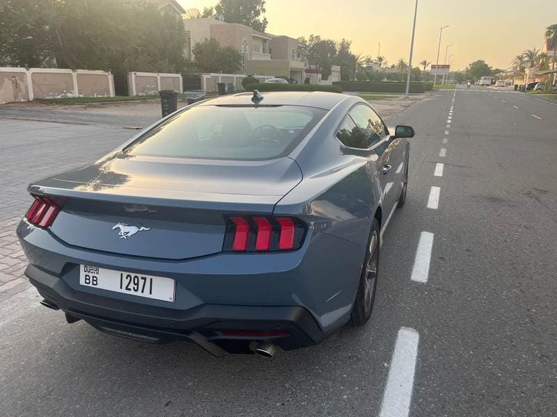 2024 Ford Mustang PREMIUM thumbnail 5