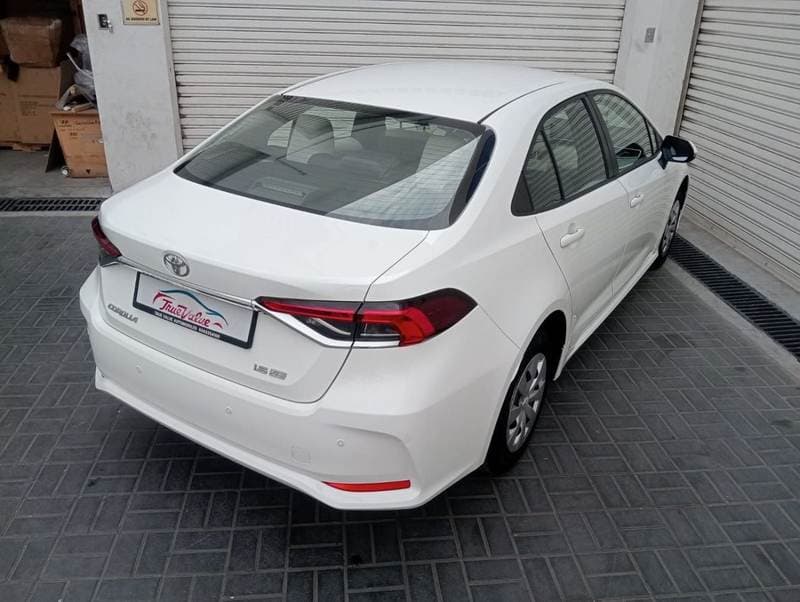 2023 Toyota Corolla XLI thumbnail 4