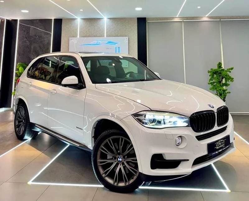 2015 BMW X5 50i M SPORT thumbnail 2