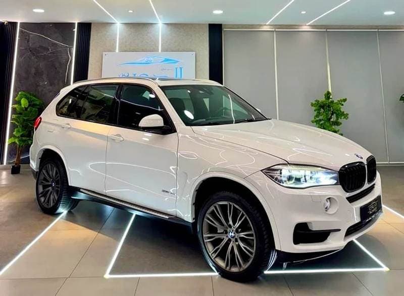 2015 BMW X5 50i M SPORT thumbnail 8