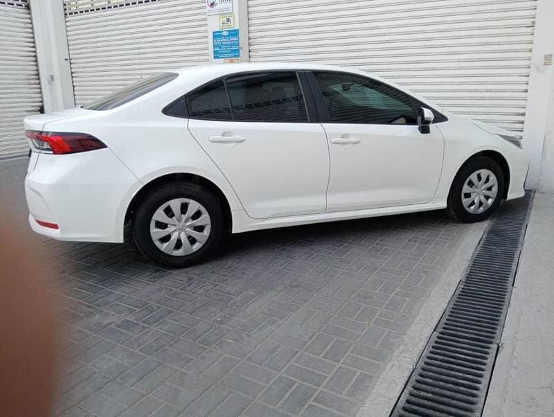 2023 Toyota Corolla XLI thumbnail 4