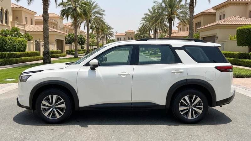 2024 Nissan Pathfinder S thumbnail 5