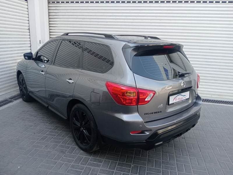 2019 Nissan Pathfinder SV thumbnail 4
