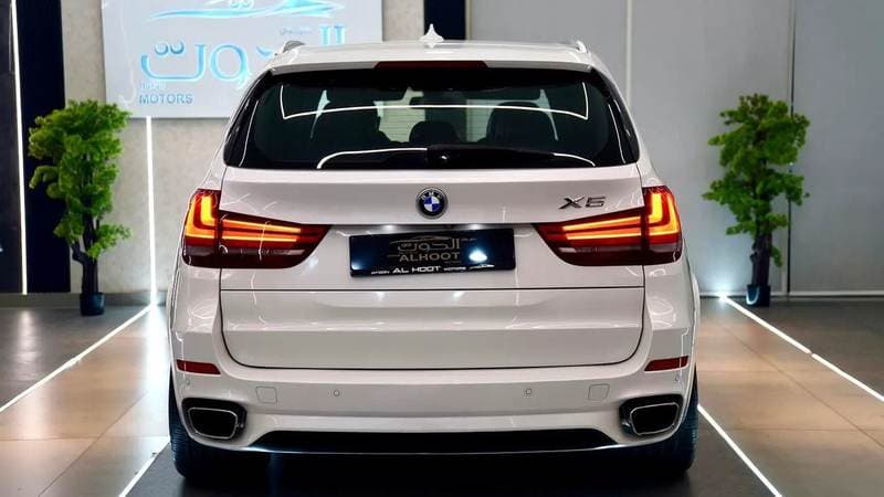 2015 BMW X5 50i thumbnail 6