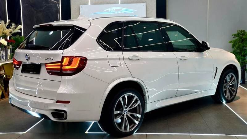 2015 BMW X5 50i thumbnail 8