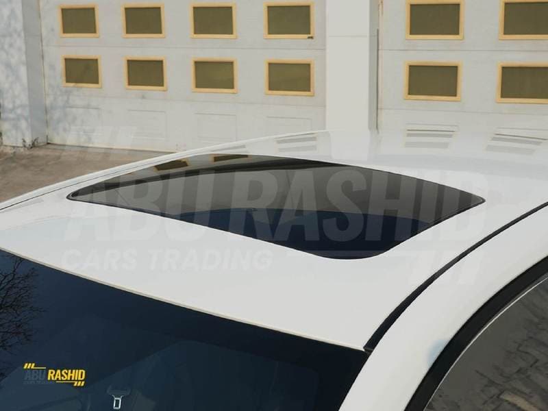 2026 Toyota Corolla XLI HEV thumbnail 7