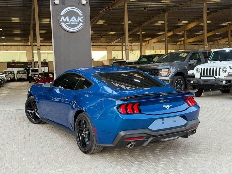 2024 Ford Mustang STANDARD thumbnail 4