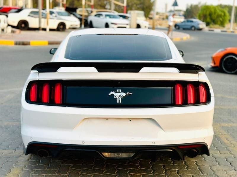 2017 Ford Mustang STANDARD thumbnail 6