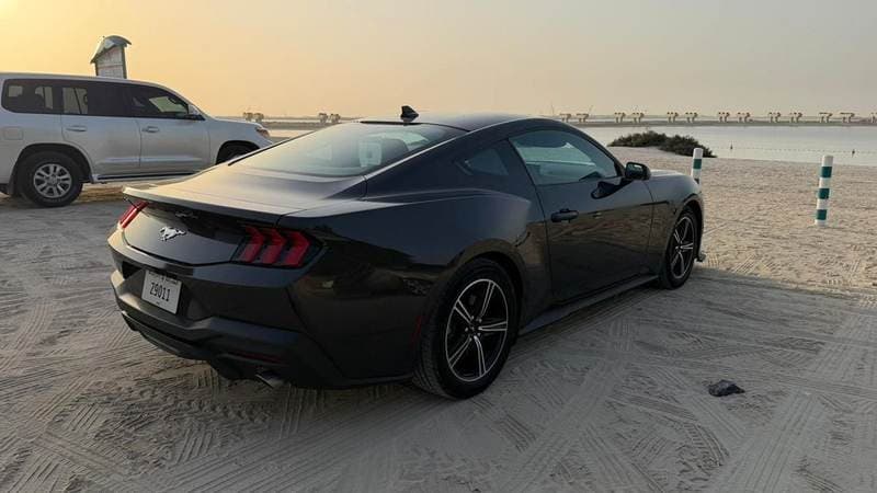 2024 Ford Mustang STANDARD thumbnail 2