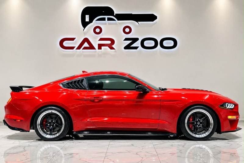 2022 Ford Mustang thumbnail 6