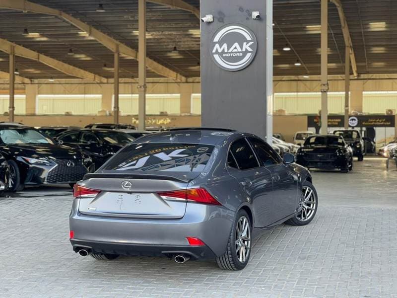 2018 Lexus IS350 PLATINUM thumbnail 3