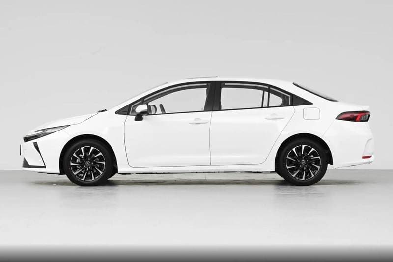 2026 Toyota Corolla XLI HEV thumbnail 3