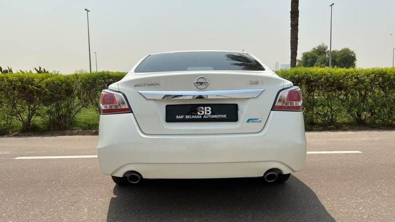 2015 Nissan Altima s thumbnail 6