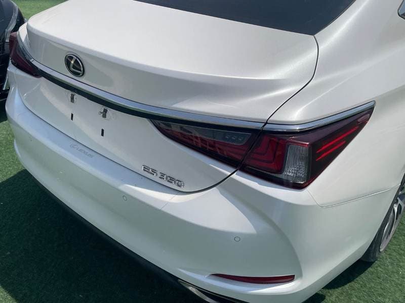 2019 Lexus ES350 PLATINUM thumbnail 3