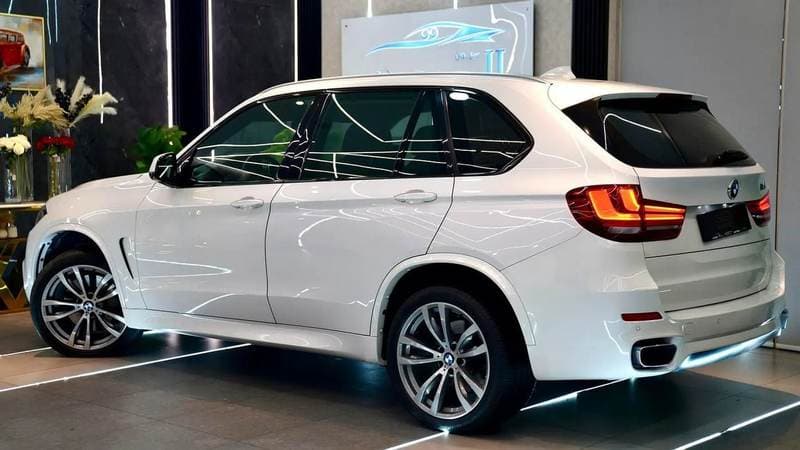 2015 BMW X5 50i thumbnail 7