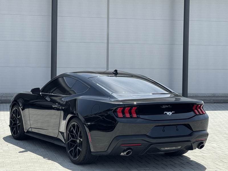 2025 Ford Mustang STANDARD thumbnail 5
