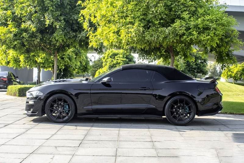 2023 Ford Mustang thumbnail 4