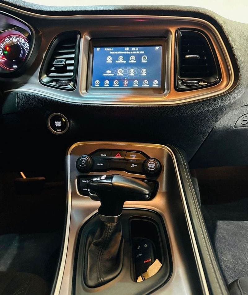 2022 Dodge Challenger GT thumbnail 8