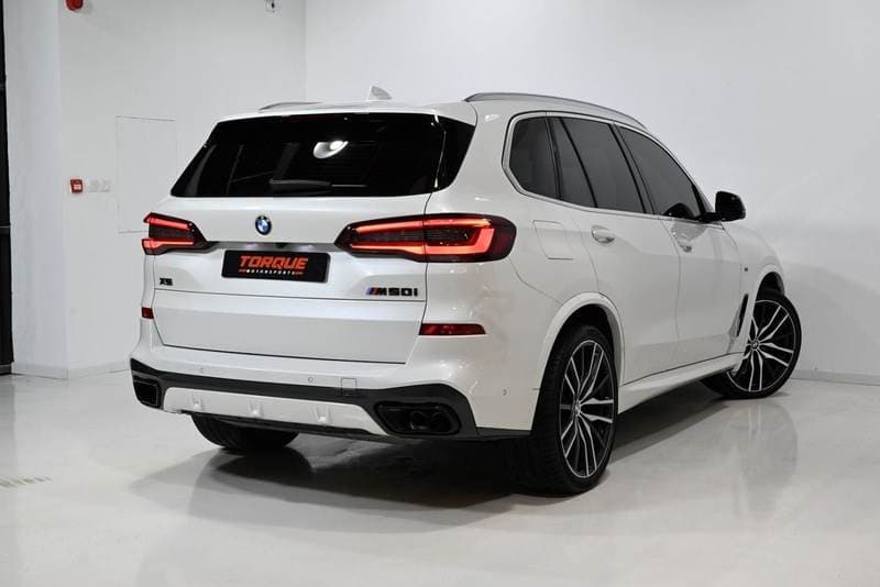 2022 BMW X5 M50i thumbnail 4