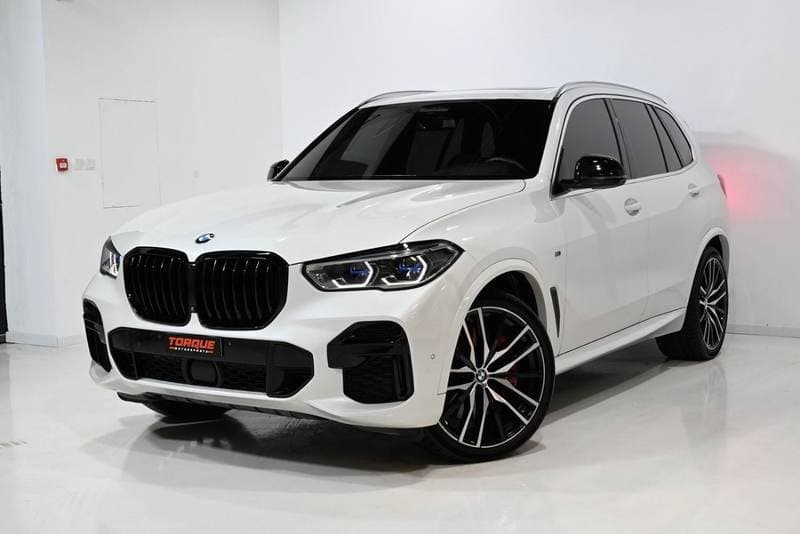 2022 BMW X5 M50i thumbnail 3