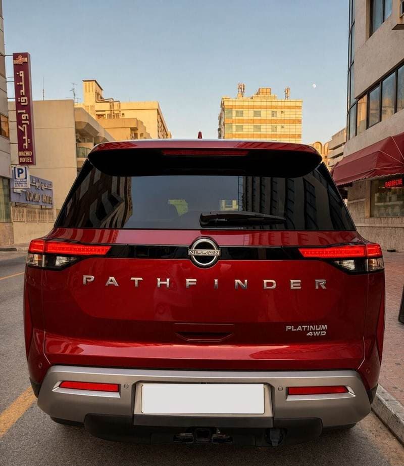 2022 Nissan Pathfinder PLATINUM thumbnail 3