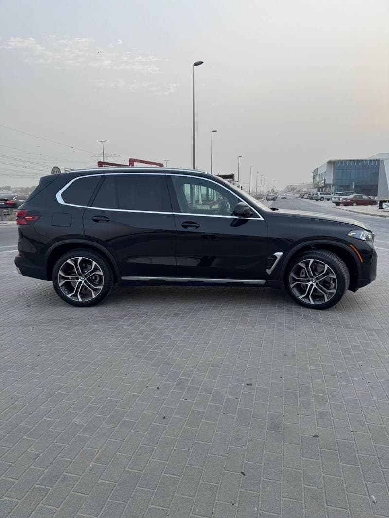 2025 BMW X5 thumbnail 3