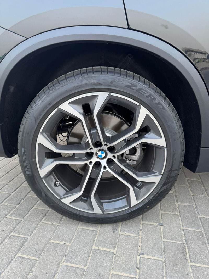 2025 BMW X5 thumbnail 6