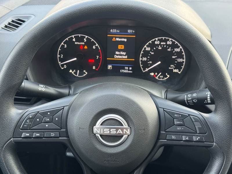 2024 Nissan Altima SV thumbnail 8