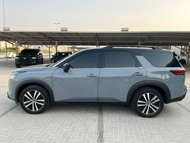 2024 Nissan Pathfinder SV thumbnail 8