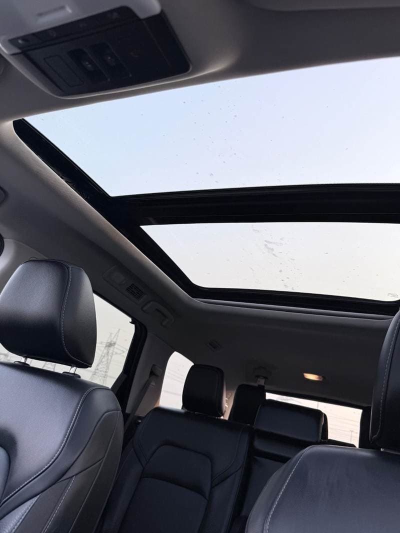 2023 Nissan Pathfinder SL thumbnail 8