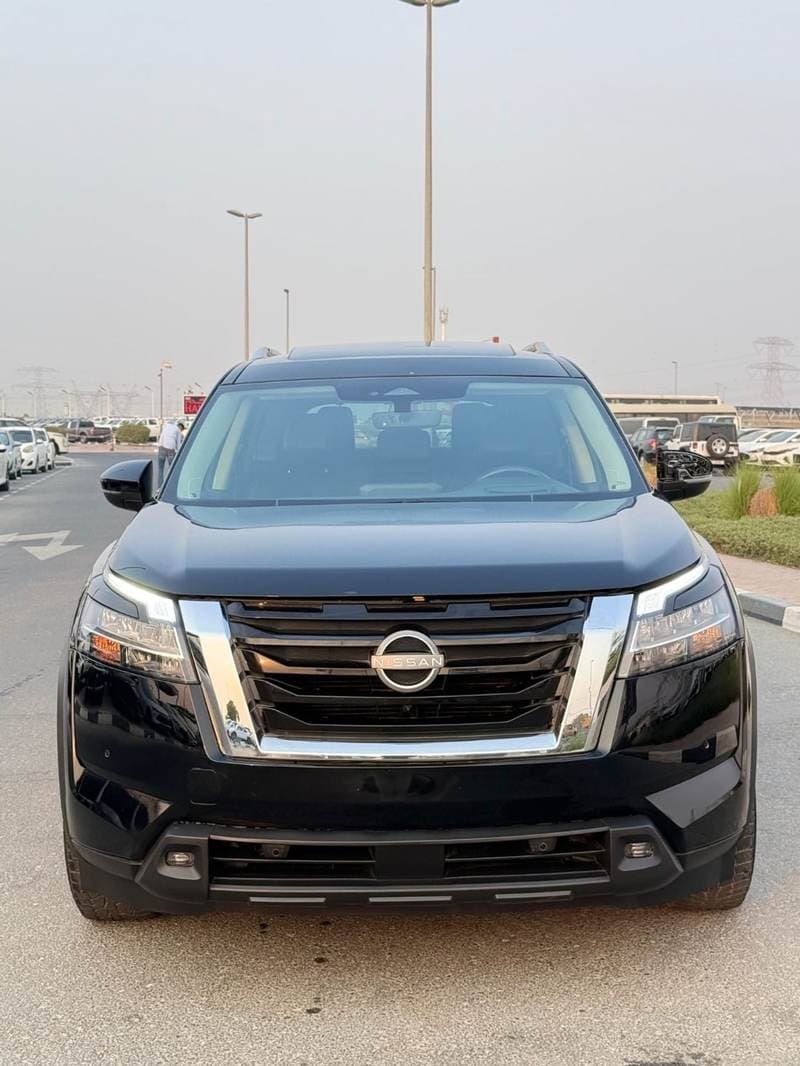 2023 Nissan Pathfinder SL thumbnail 2