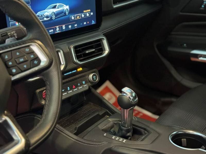 2024 Ford Mustang PREMIUM thumbnail 6