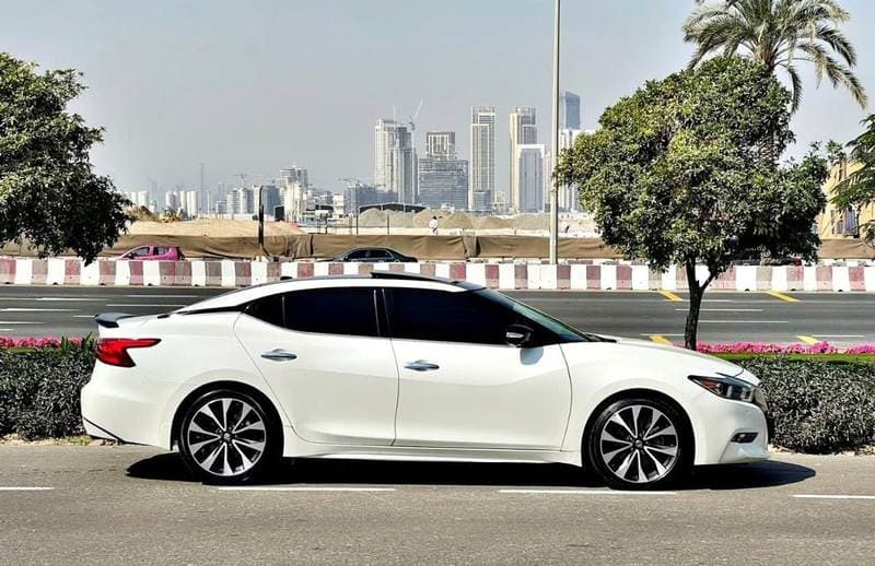 2020 Nissan Maxima SR thumbnail 6