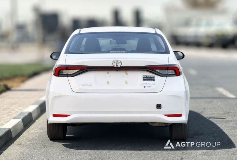 2026 Toyota Corolla XLI HEV thumbnail 5