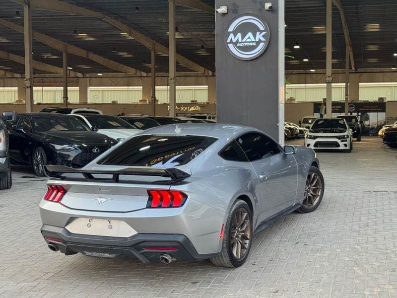 2024 Ford Mustang PREMIUM thumbnail 3
