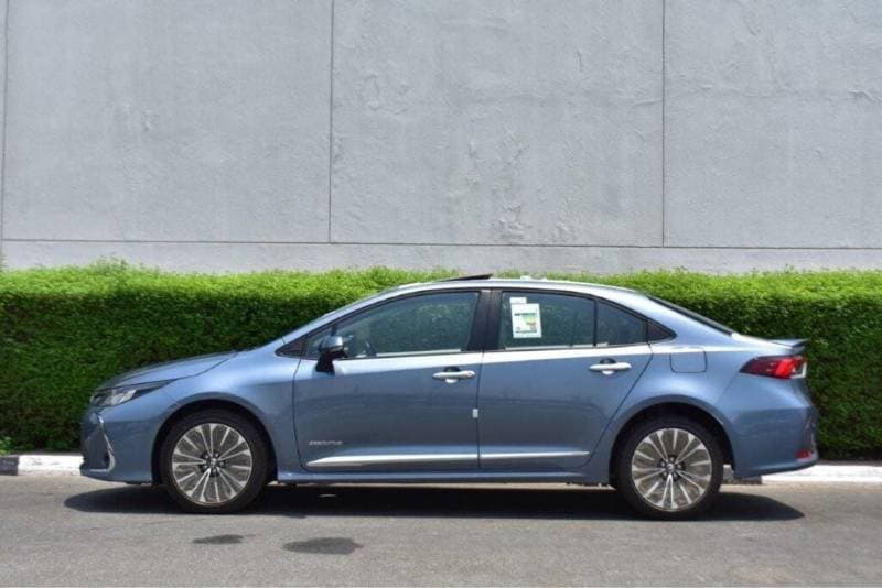 2025 Toyota Corolla XLI EXECUTIVE thumbnail 8