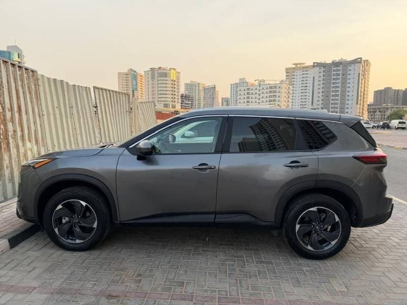 2026 Nissan Rogue thumbnail 2