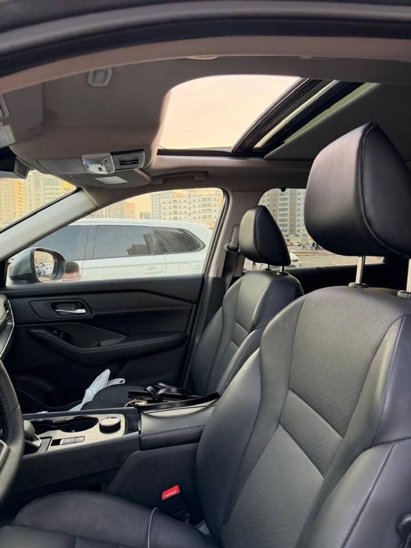 2026 Nissan Rogue thumbnail 6