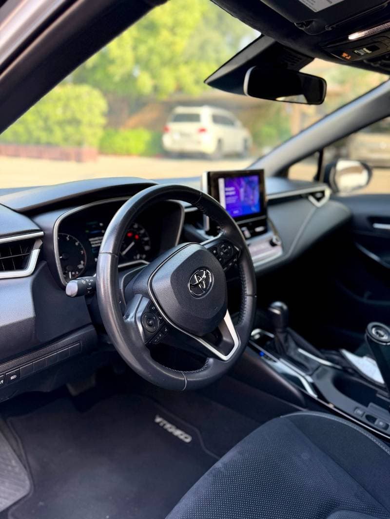2023 Toyota Corolla XLI thumbnail 3