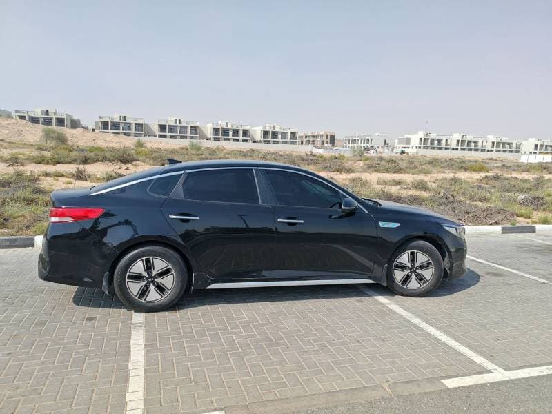 2017 Kia Optima thumbnail 3