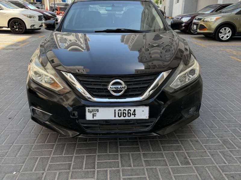 2016 Nissan Altima SV thumbnail 2