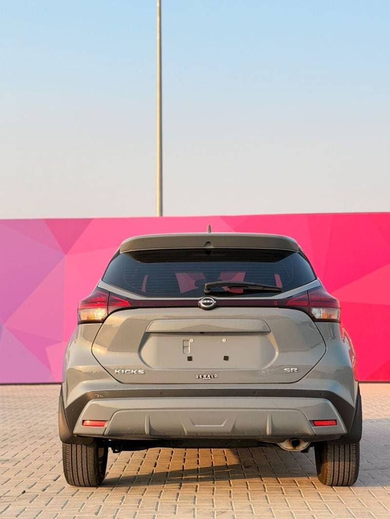 2024 Nissan Kicks SL thumbnail 8