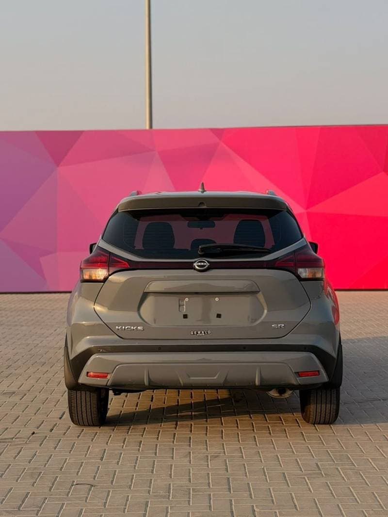 2024 Nissan Kicks SL thumbnail 7