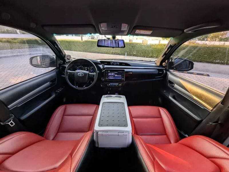 2021 Toyota Hilux ADVENTURE thumbnail 4