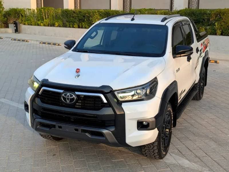 2021 Toyota Hilux SGLX thumbnail 2