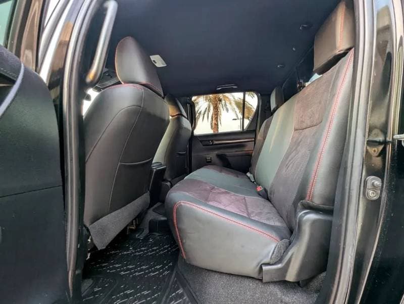 2021 Toyota Hilux GLS thumbnail 6