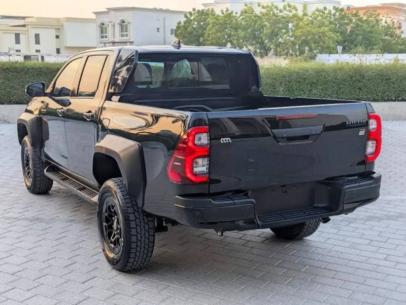 2024 Toyota Hilux GR SPORT thumbnail 3