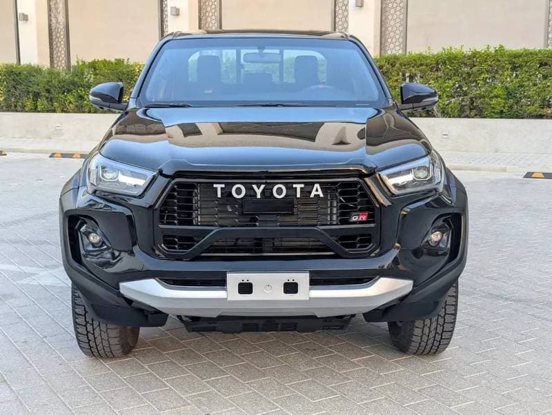 2024 Toyota Hilux GR SPORT thumbnail 2