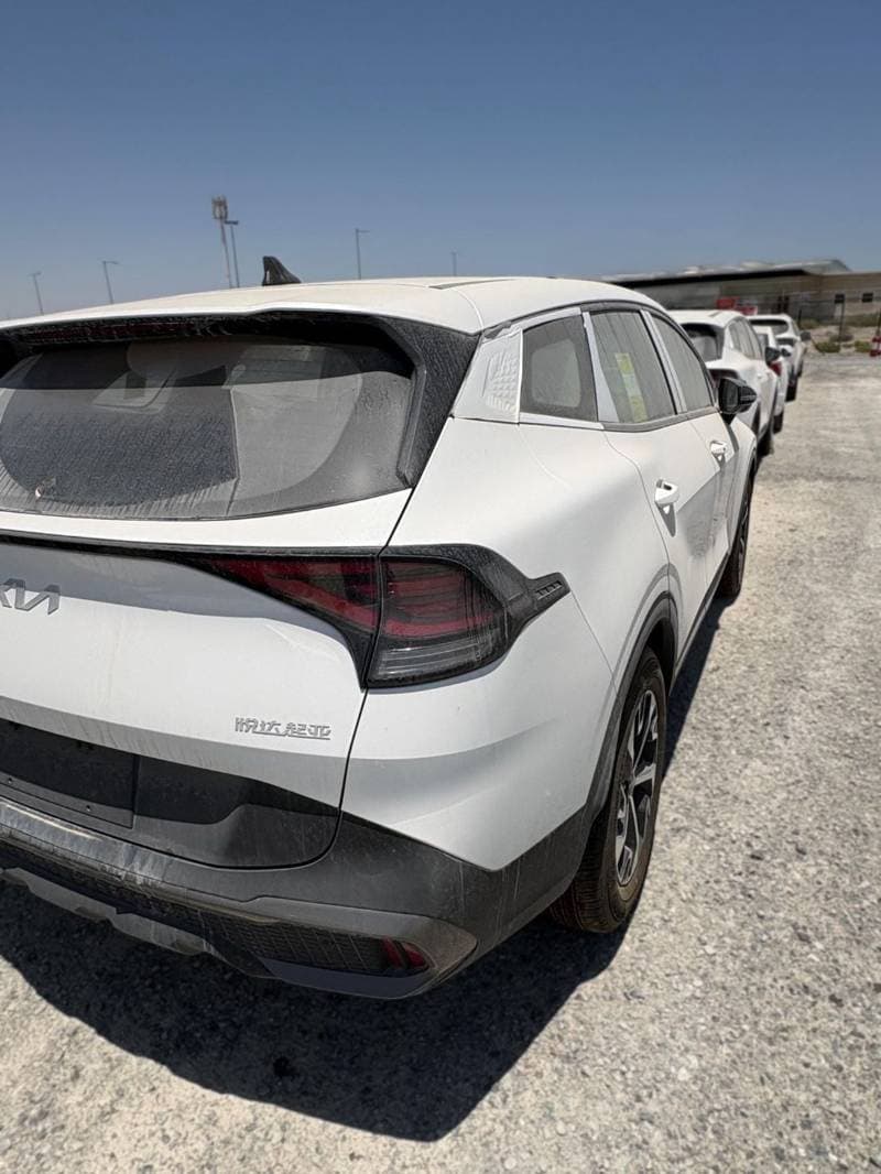 2025 Kia Sportage thumbnail 6